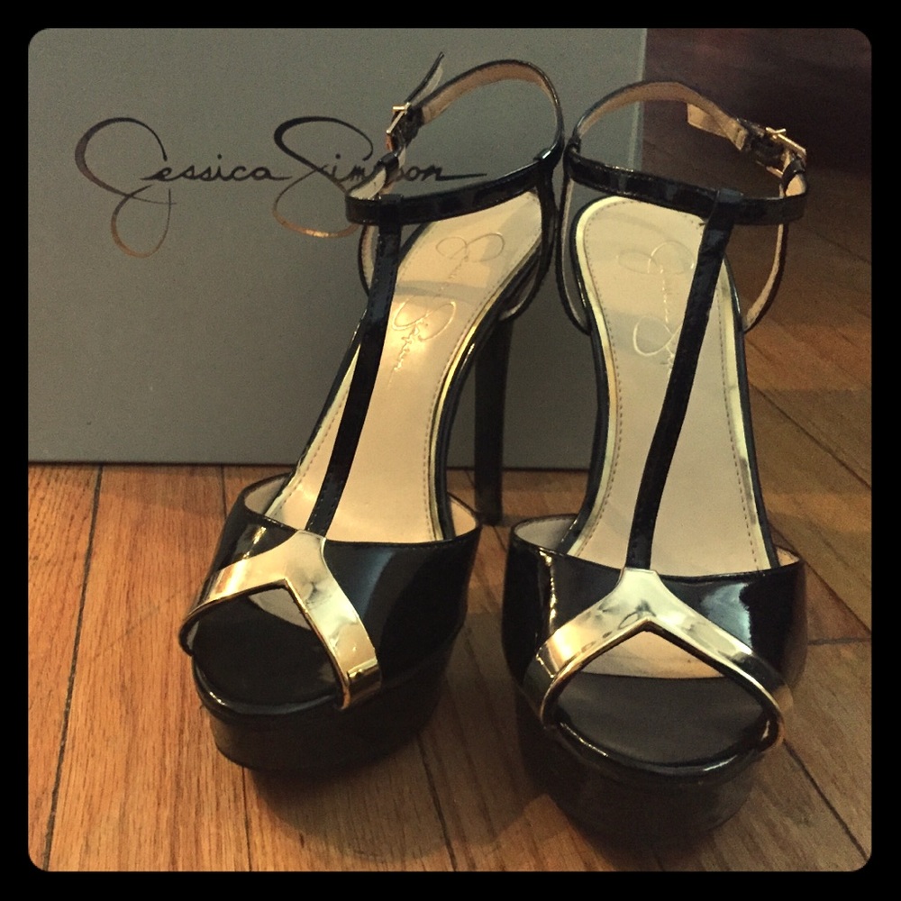 Jessica Simpson platform shoes